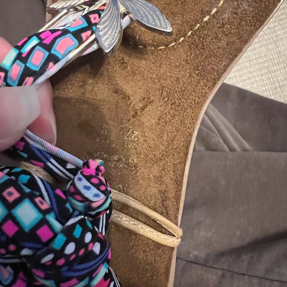 Sandals - Picture 4 of 5